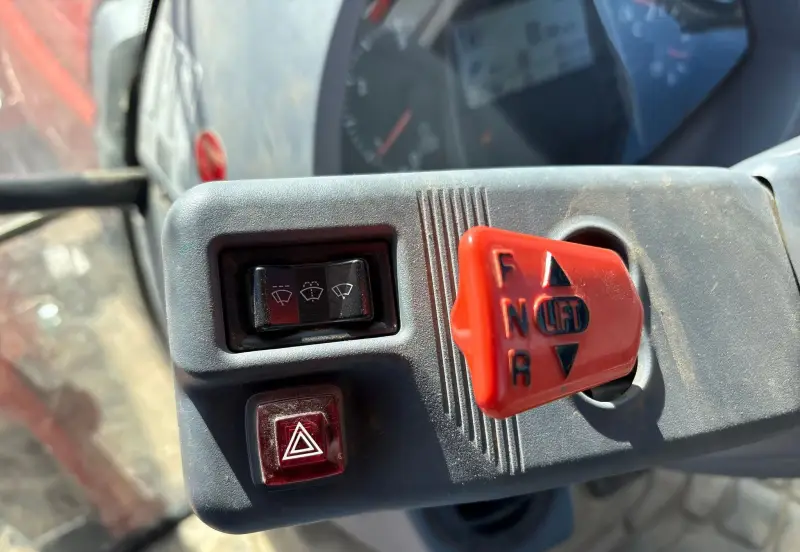 2022 Kubota M5-111D photo 37